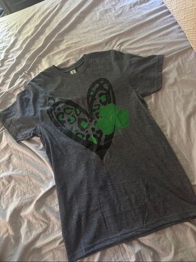 Womens Gray T-Shirt with Green Heart & Shamrock Graphic